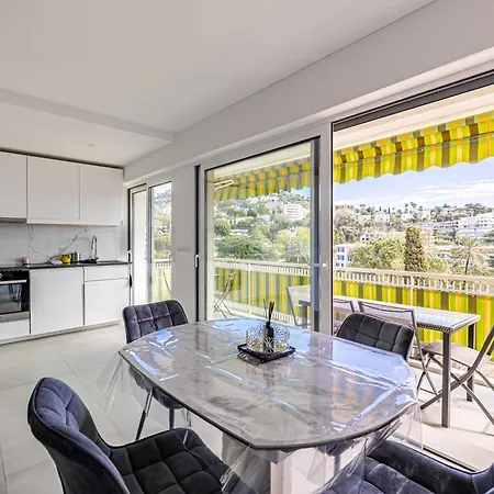 Elegance And Serenity With Terrace, View & A C Appartement