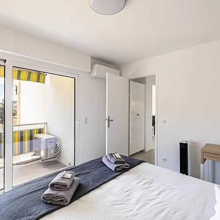 Elegance And Serenity With Terrace, View & A C * Cannes